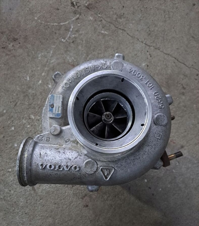 Volvo FM 9 D9 - Bộ tăng áp cho Xe tải: hình 3 Volvo FM 9 D9 - Bộ tăng áp cho Xe tải: hình 3