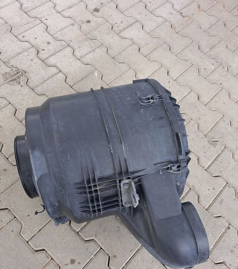 Volvo OBUDOWA FILTRA POWIETRZA VOLVO FH FM 4 13 LIFT - Bộ lọc gió cho Xe tải: hình 1 Volvo OBUDOWA FILTRA POWIETRZA VOLVO FH FM 4 13 LIFT - Bộ lọc gió cho Xe tải: hình 1