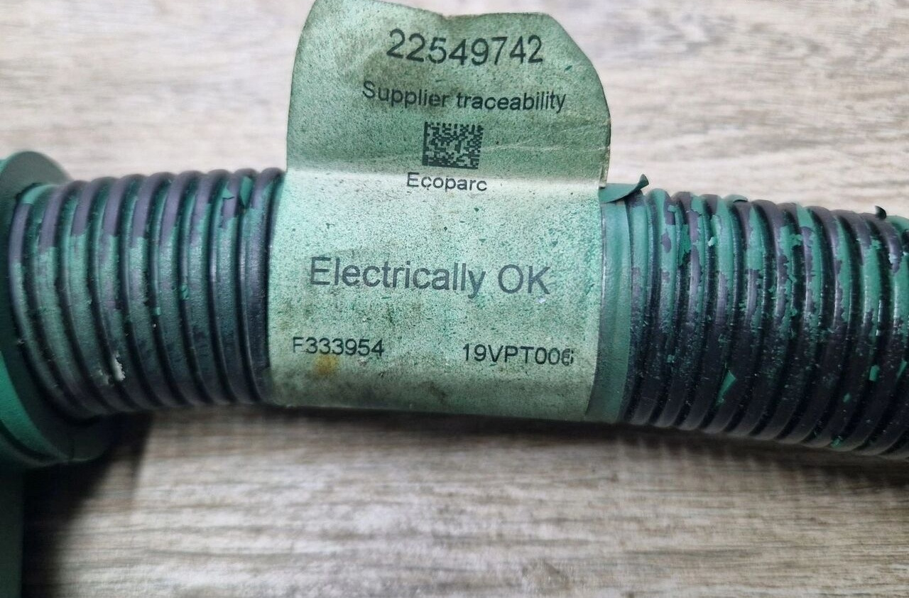 Volvo WIĄZKA INSTALACJA SILNIKA FH 16 D16K EURO 6 22549742 1 Volvo - Cáp/ Dây nịt cho Xe tải: hình 4 Volvo WIĄZKA INSTALACJA SILNIKA FH 16 D16K EURO 6 22549742 1 Volvo - Cáp/ Dây nịt cho Xe tải: hình 4