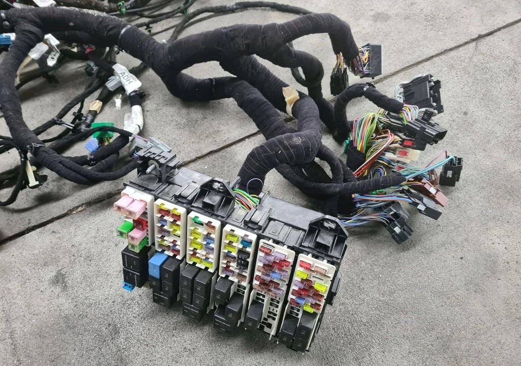 WIĄZKA INSTALACJA KABINY KONSOLI DESKI ROZDZIELCZEJ FORD F-MAX 500 TRUCKS - Cáp/ Dây nịt: hình 5 WIĄZKA INSTALACJA KABINY KONSOLI DESKI ROZDZIELCZEJ FORD F-MAX 500 TRUCKS - Cáp/ Dây nịt: hình 5