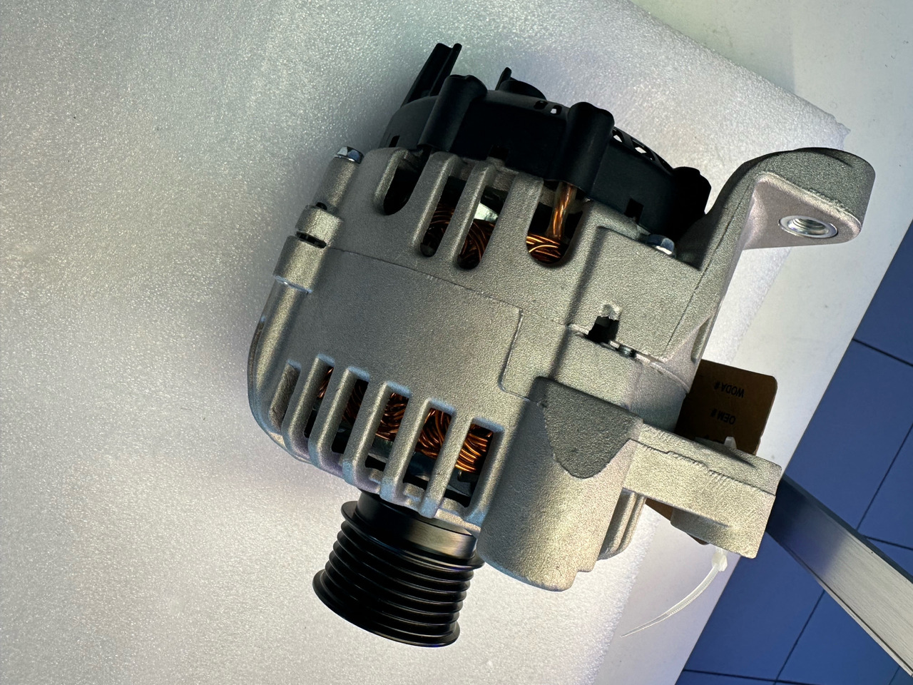 Woda BMW 325, 330, X5 - Máy phát điện cho Xe tải nhỏ: hình 3 Woda BMW 325, 330, X5 - Máy phát điện cho Xe tải nhỏ: hình 3