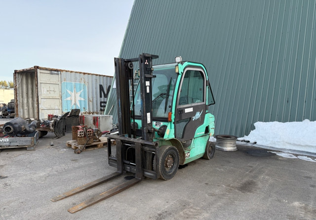 MitsubishiFD20N - Xe nâng diesel: hình 4 MitsubishiFD20N - Xe nâng diesel: hình 4