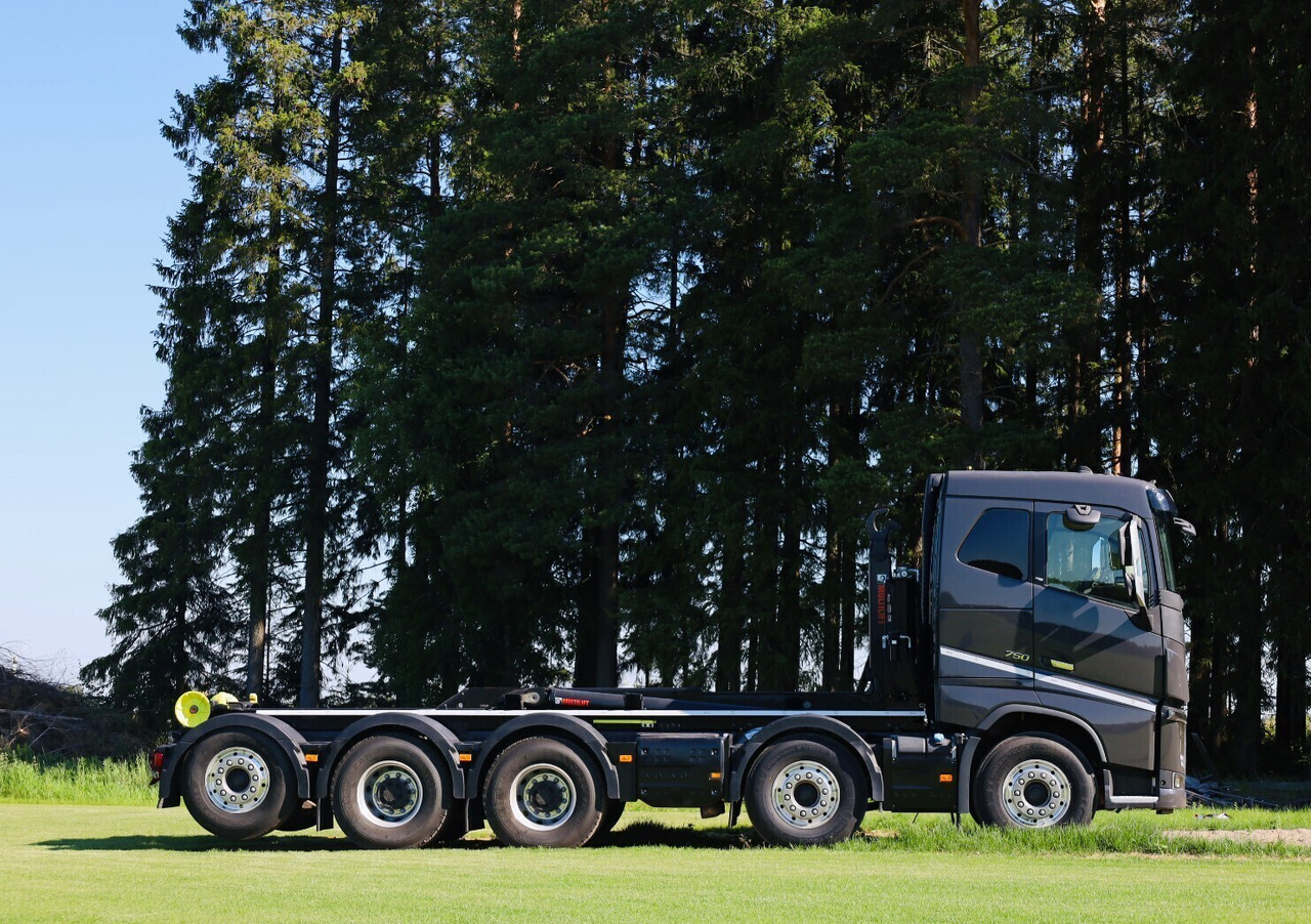 Volvo FH16 750 10X4 - Xe tải nâng móc: hình 1 Volvo FH16 750 10X4 - Xe tải nâng móc: hình 1