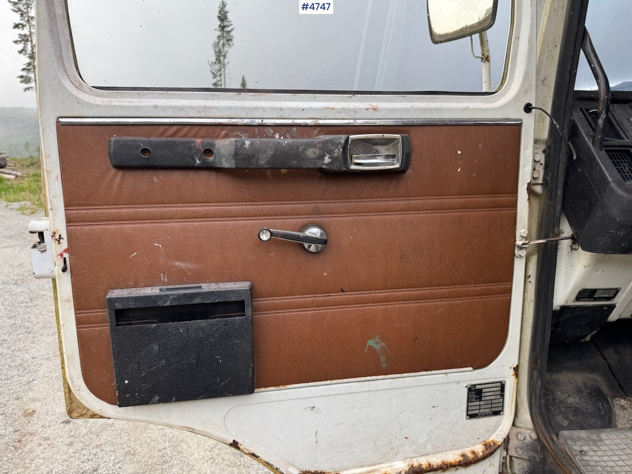 Nền bục trên không gắn trên xe tải 1979 Volvo F 613 w/lift: hình 12
