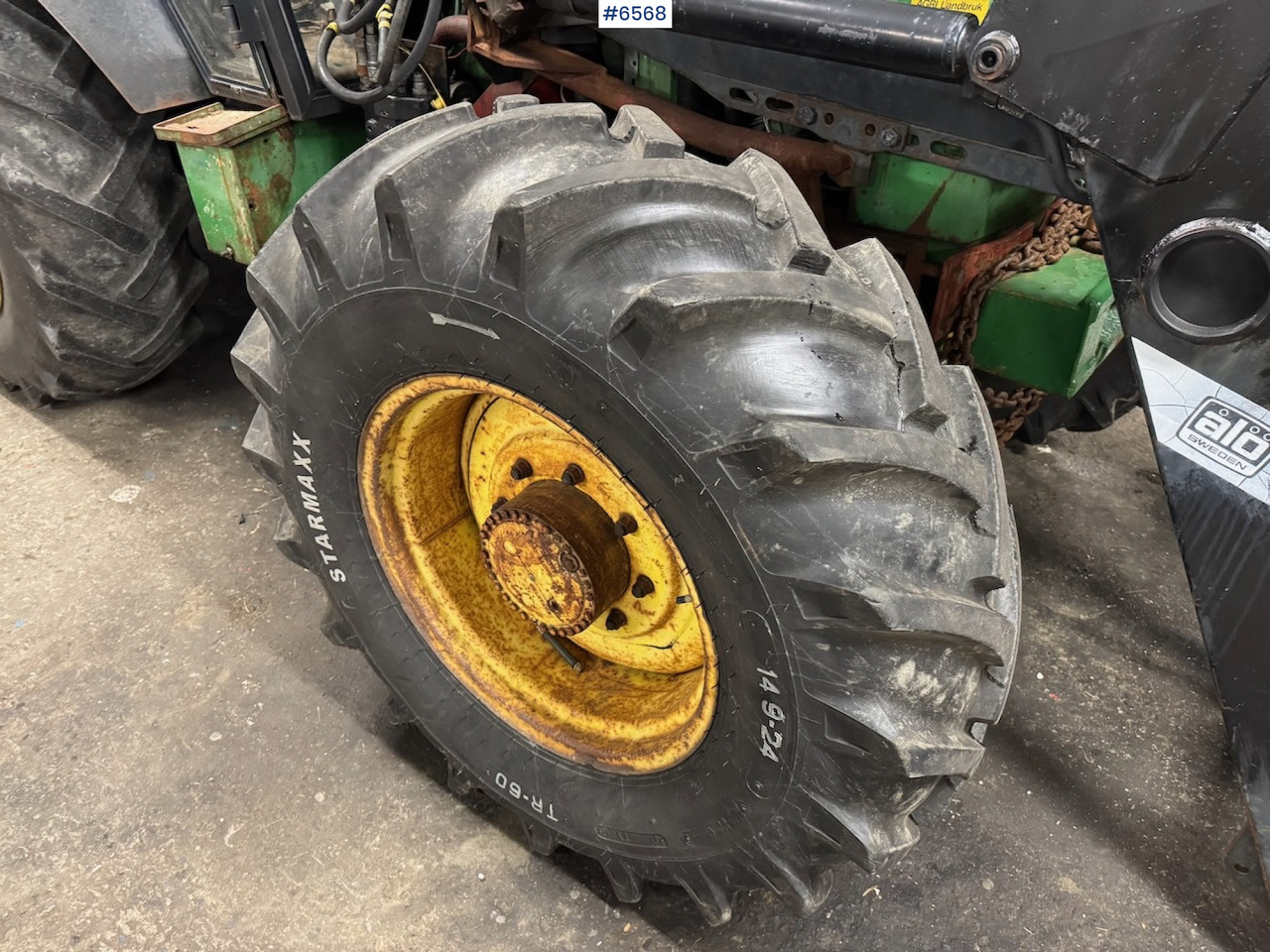 1980 John Deere 2140 w/ front loader. - Máy cày: hình 5 1980 John Deere 2140 w/ front loader. - Máy cày: hình 5