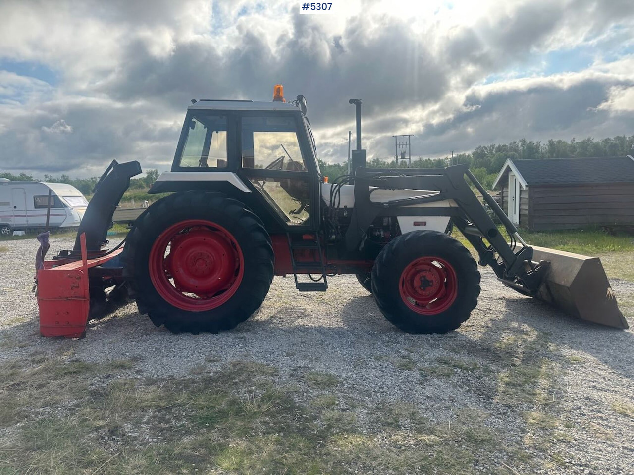 1983 David Brown Case 1690 4x4 w/ front loader, bucket and snow blower. Engine overhauled. WATCH VIDEO. - Máy cày: hình 4 1983 David Brown Case 1690 4x4 w/ front loader, bucket and snow blower. Engine overhauled. WATCH VIDEO. - Máy cày: hình 4