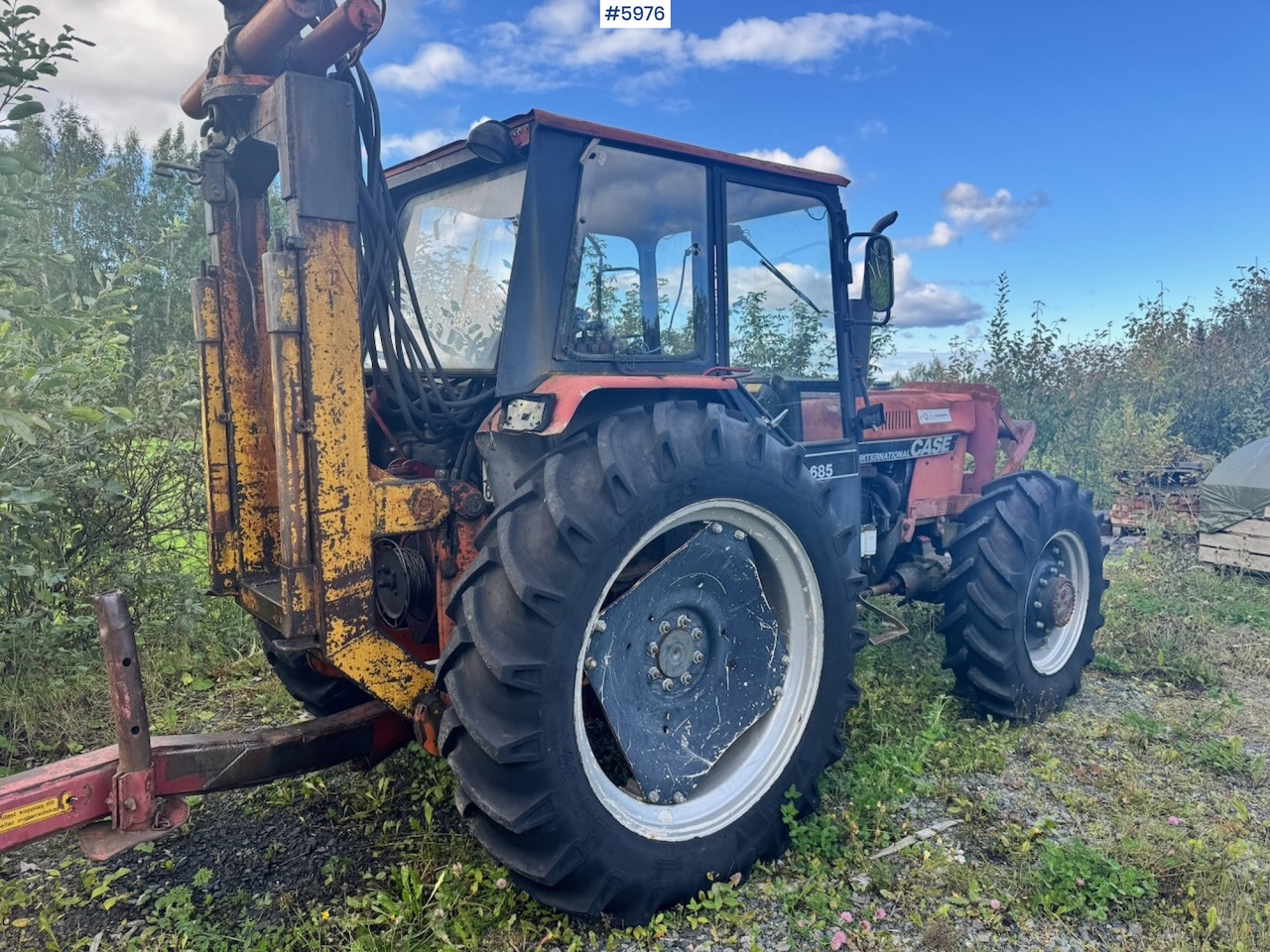 1985 Case International 685 with Log Trailer - Máy cày: hình 3 1985 Case International 685 with Log Trailer - Máy cày: hình 3
