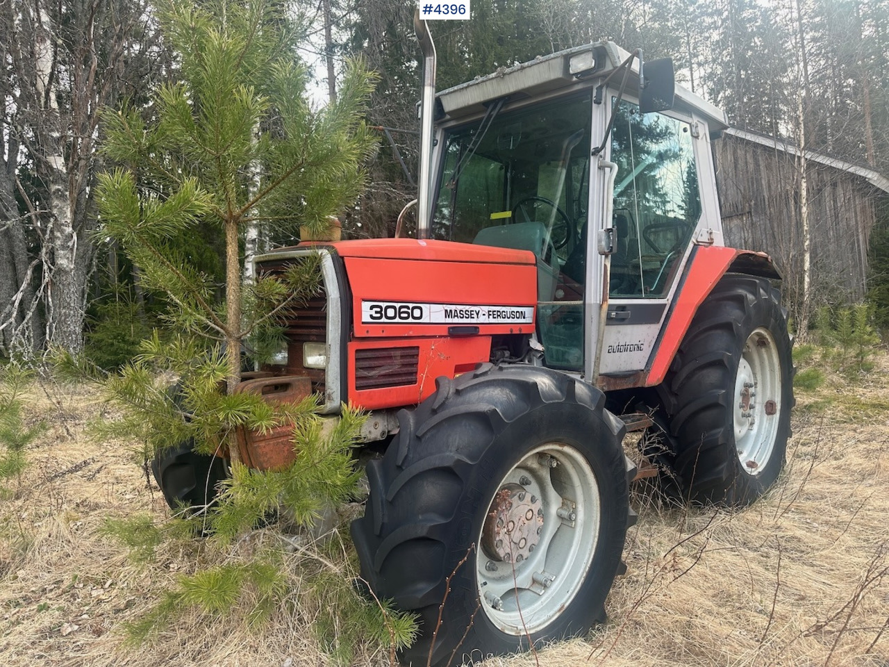 1991 Massey-Ferguson 3060 4x4 tractor. Rep. object - Máy cày: hình 1 1991 Massey-Ferguson 3060 4x4 tractor. Rep. object - Máy cày: hình 1