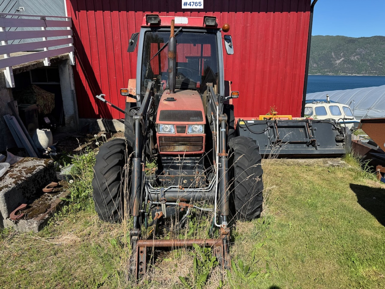 1995 Case International 4230 w/front loader. - Máy cày: hình 3 1995 Case International 4230 w/front loader. - Máy cày: hình 3