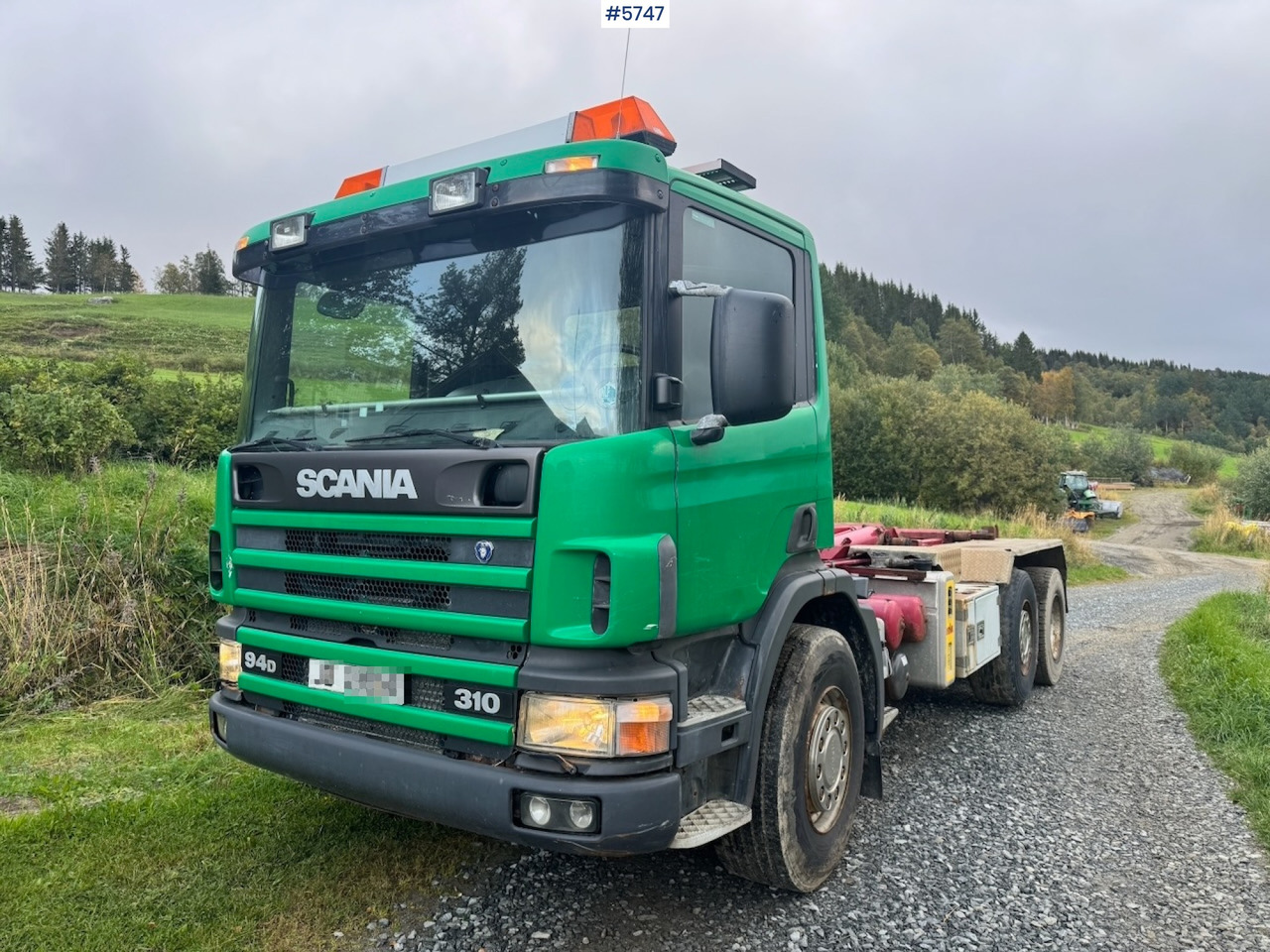 1998 Scania 94D 310 Hook‑truck - Xe tải nâng móc: hình 1 1998 Scania 94D 310 Hook‑truck - Xe tải nâng móc: hình 1