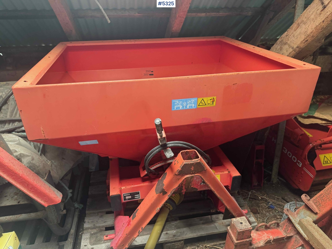 1999 Rauch MDS 81 fertilizer spreader - Máy rải phân bón: hình 2 1999 Rauch MDS 81 fertilizer spreader - Máy rải phân bón: hình 2