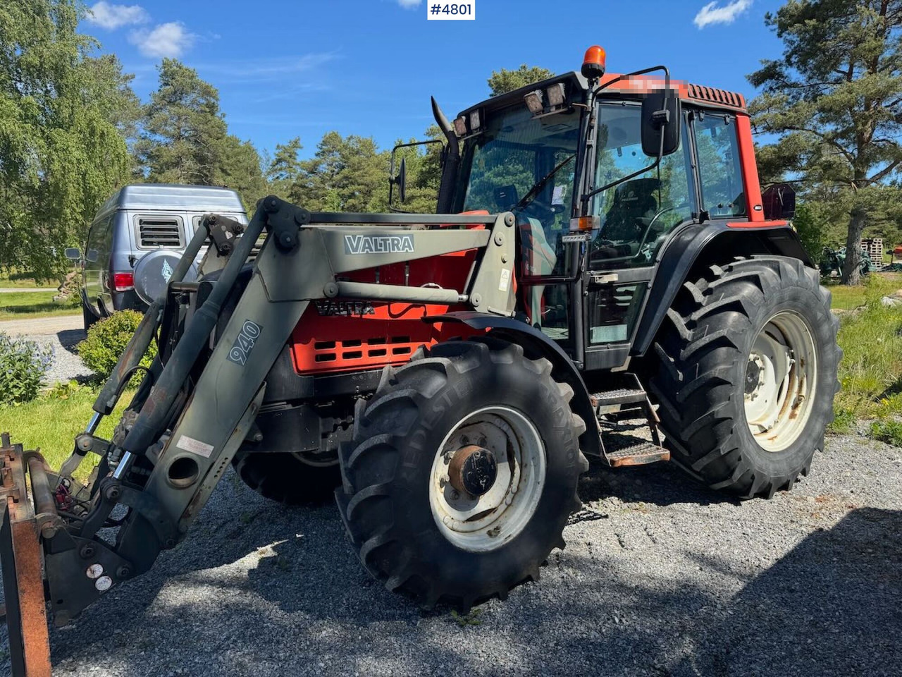 2002 Valtra 6300 4x4 w/ front loader - Máy cày: hình 1 2002 Valtra 6300 4x4 w/ front loader - Máy cày: hình 1