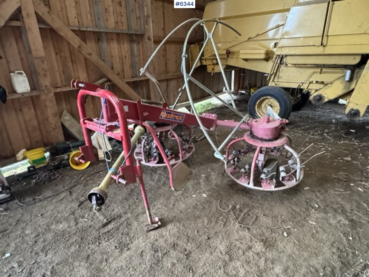 2004 Sitrex/Haymaker HM 300 - Trang thiết bị dàn trải: hình 1 2004 Sitrex/Haymaker HM 300 - Trang thiết bị dàn trải: hình 1