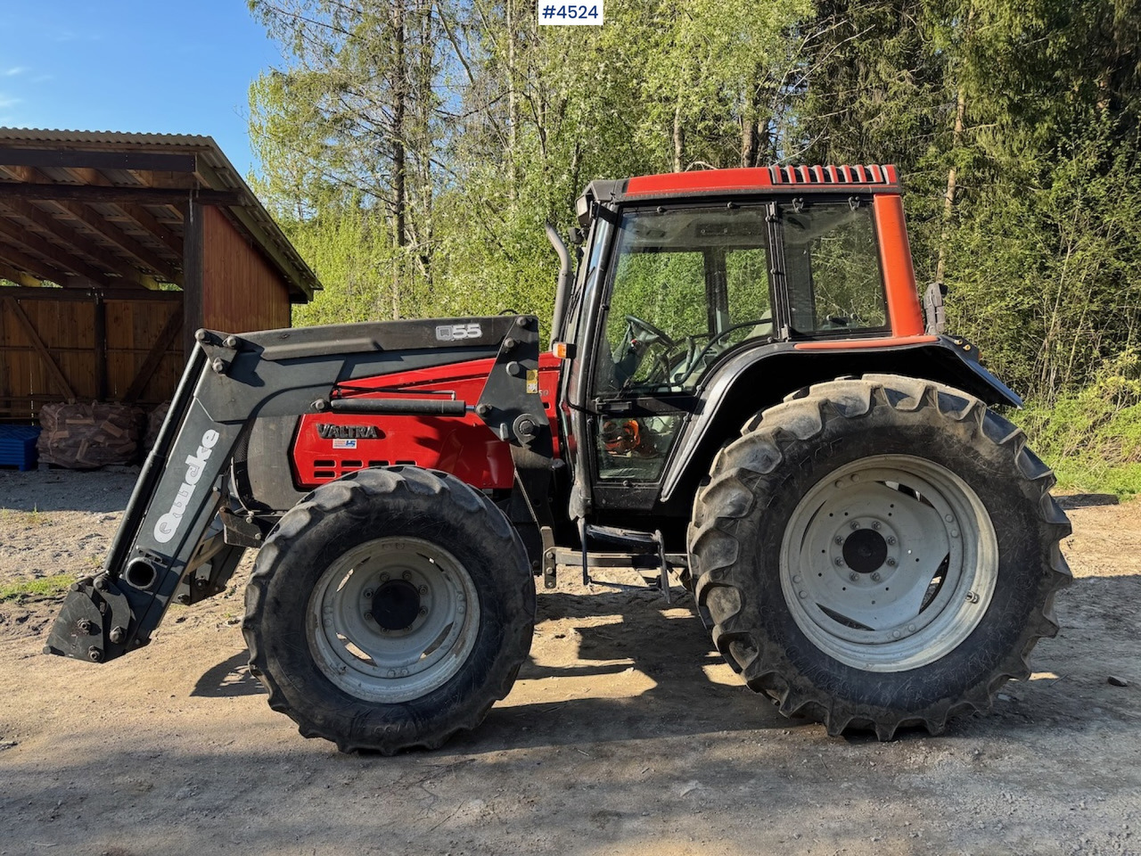 2005 Valtra 6850 w/front loader - Máy cày: hình 1 2005 Valtra 6850 w/front loader - Máy cày: hình 1