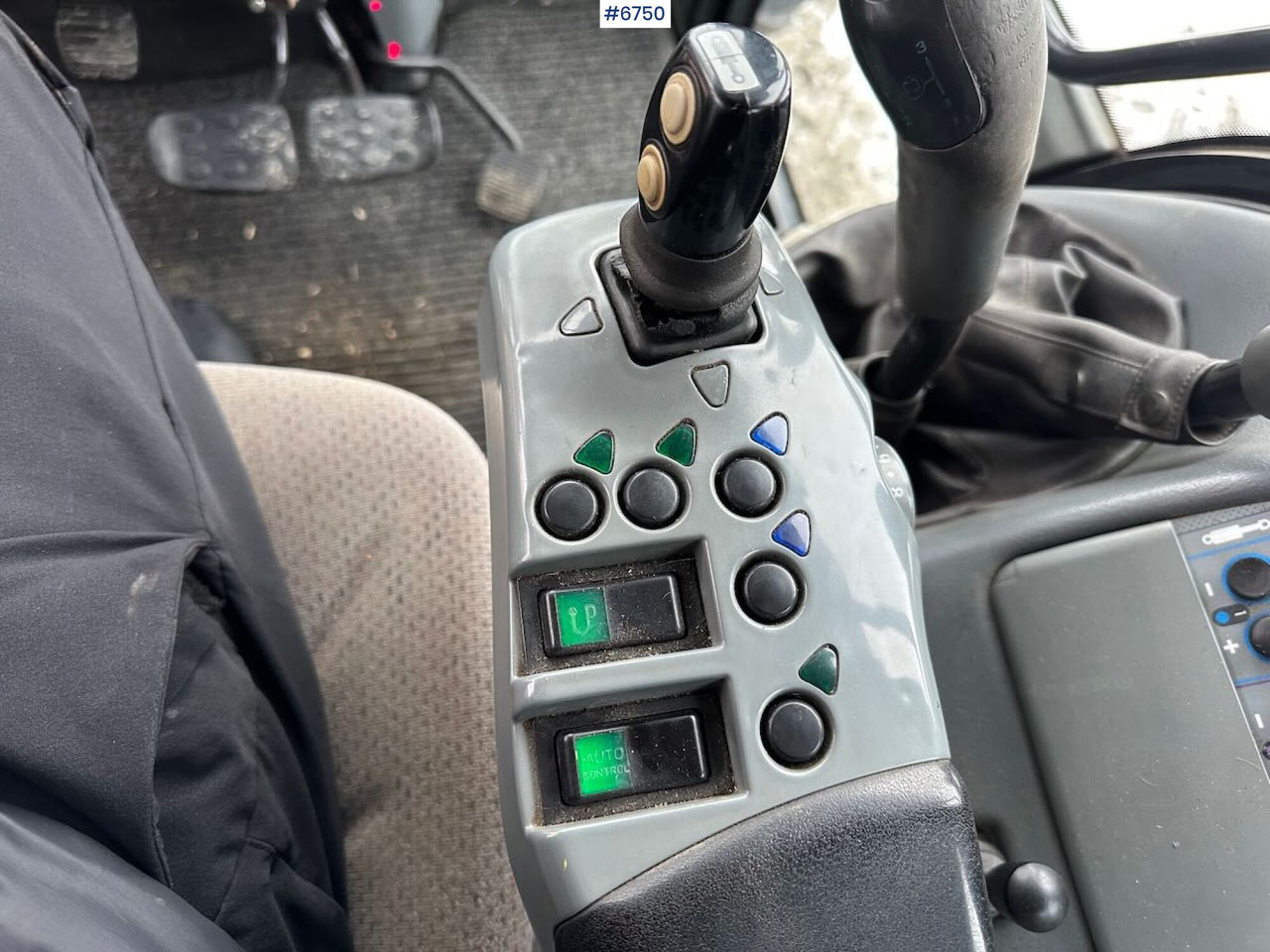 Máy cày 2006 Valtra T190 4x4 w/ Front loader and new gearbox! SEE VIDEO.: hình 17