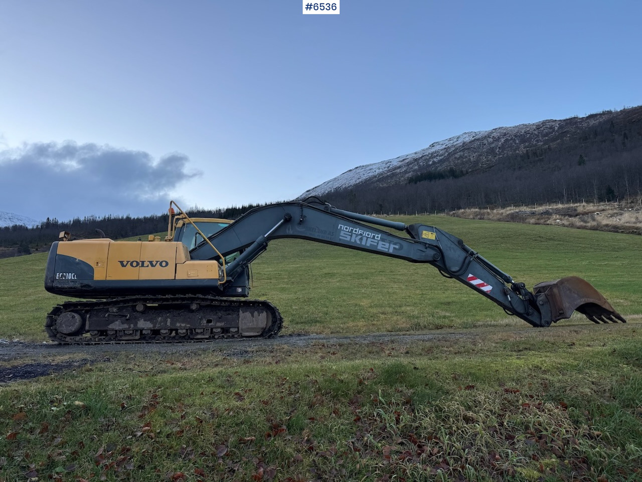 2007 Volvo EC 210 CL w/ excavator bucket and good chassis. - Máy xúc: hình 3 2007 Volvo EC 210 CL w/ excavator bucket and good chassis. - Máy xúc: hình 3