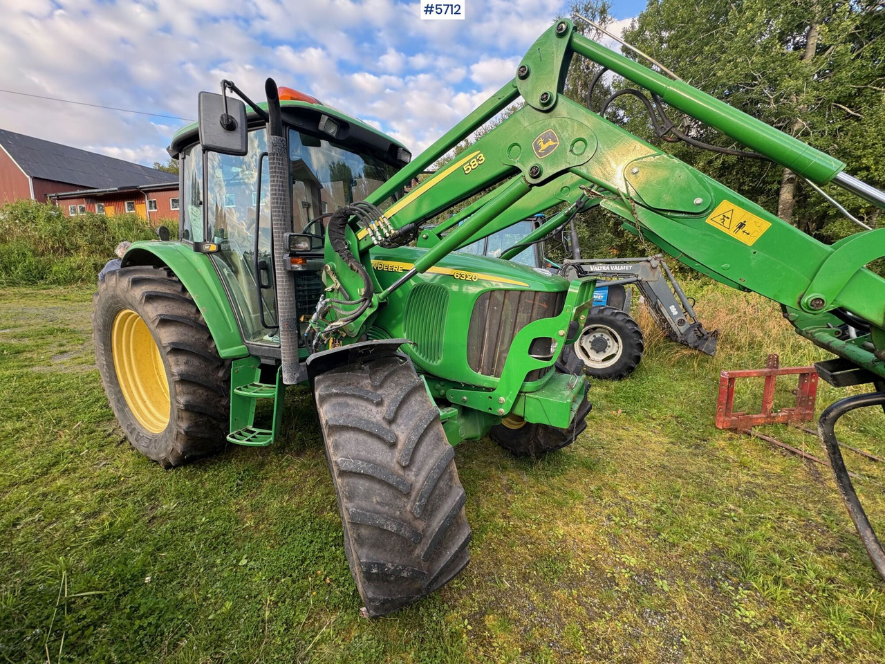 2008 John Deere 6320 SE with front loader and 2 buckets! - Máy cày: hình 2 2008 John Deere 6320 SE with front loader and 2 buckets! - Máy cày: hình 2