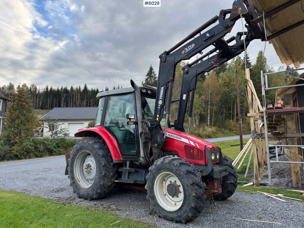2010 Massey Ferguson 5445 with Front Loader - Máy cày: hình 3 2010 Massey Ferguson 5445 with Front Loader - Máy cày: hình 3
