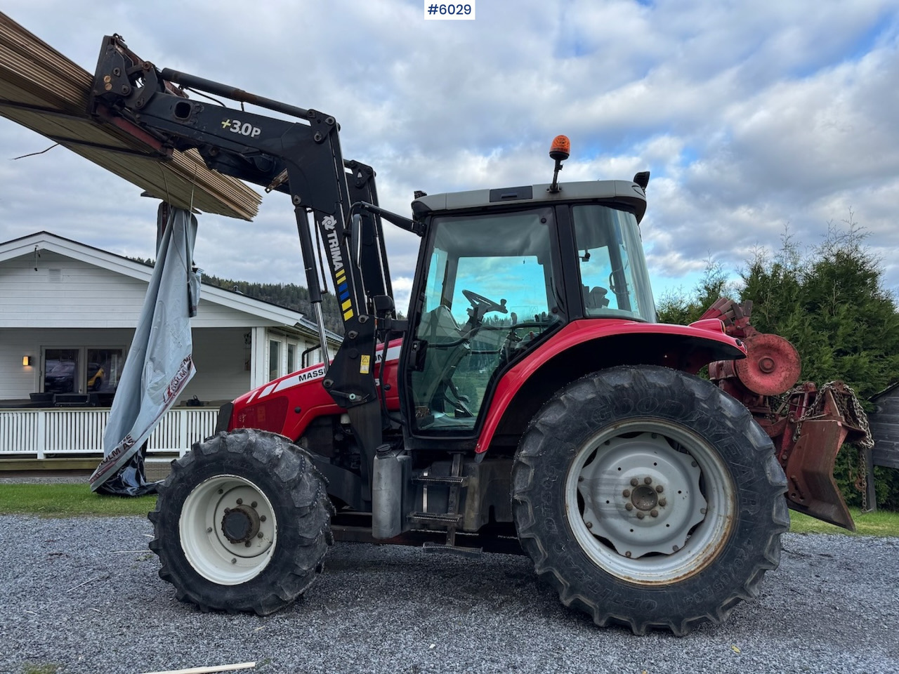 2010 Massey Ferguson 5445 with Front Loader - Máy cày: hình 1 2010 Massey Ferguson 5445 with Front Loader - Máy cày: hình 1