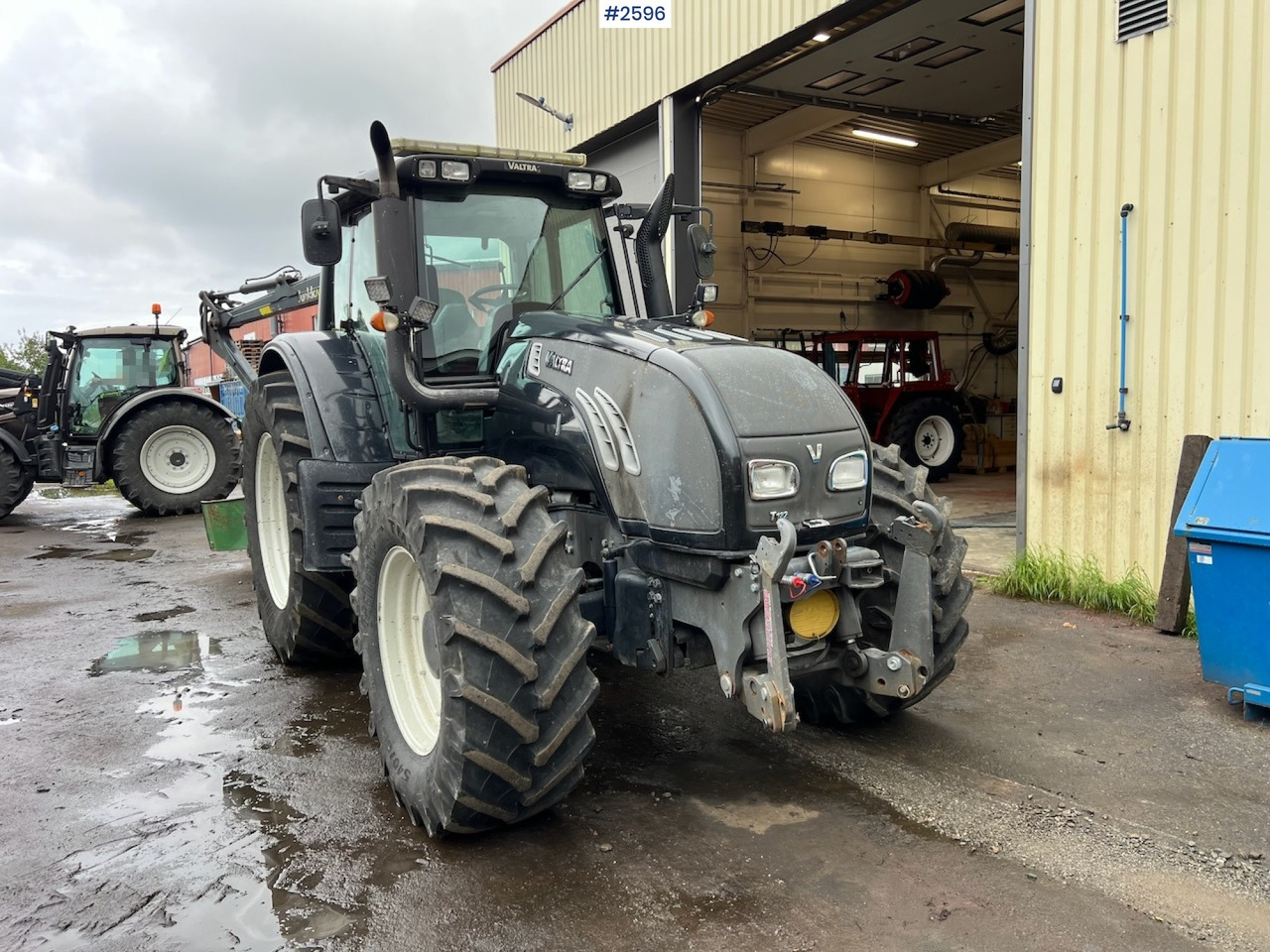 2010 Valtra T182 Versu Tractor w/ 2015 NHS 300E Chipper and 2015 Junkkari P4169 Crane - Máy cày: hình 3 2010 Valtra T182 Versu Tractor w/ 2015 NHS 300E Chipper and 2015 Junkkari P4169 Crane - Máy cày: hình 3