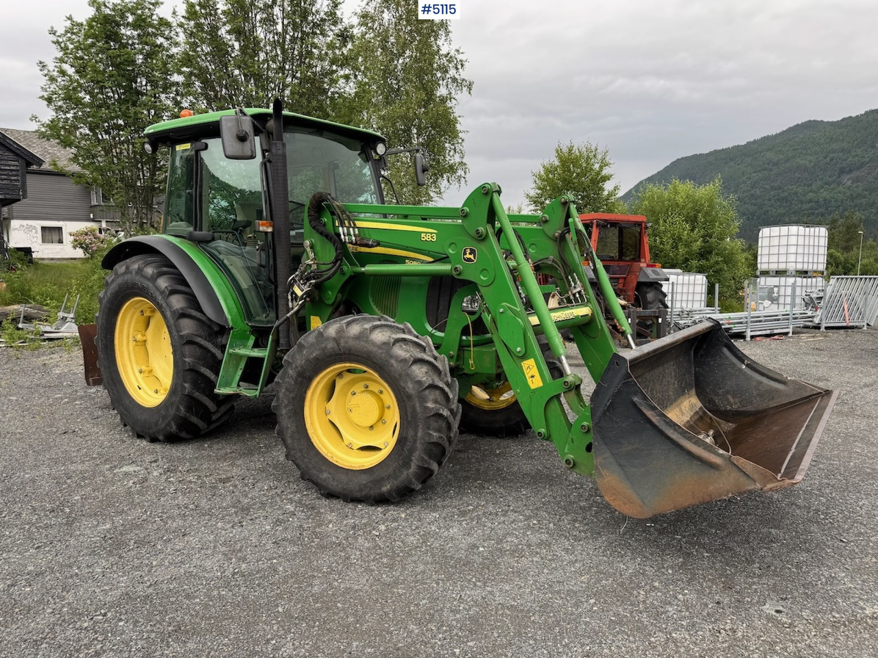 2011 John Deere 5080 M m/frontlaster. Lite timer! - Máy cày: hình 1 2011 John Deere 5080 M m/frontlaster. Lite timer! - Máy cày: hình 1