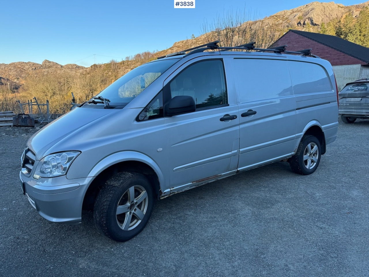 2011 Mercedes-Benz Vito - Xe van chở hàng: hình 4 2011 Mercedes-Benz Vito - Xe van chở hàng: hình 4