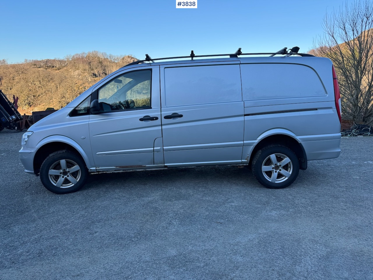 2011 Mercedes-Benz Vito - Xe van chở hàng: hình 3 2011 Mercedes-Benz Vito - Xe van chở hàng: hình 3