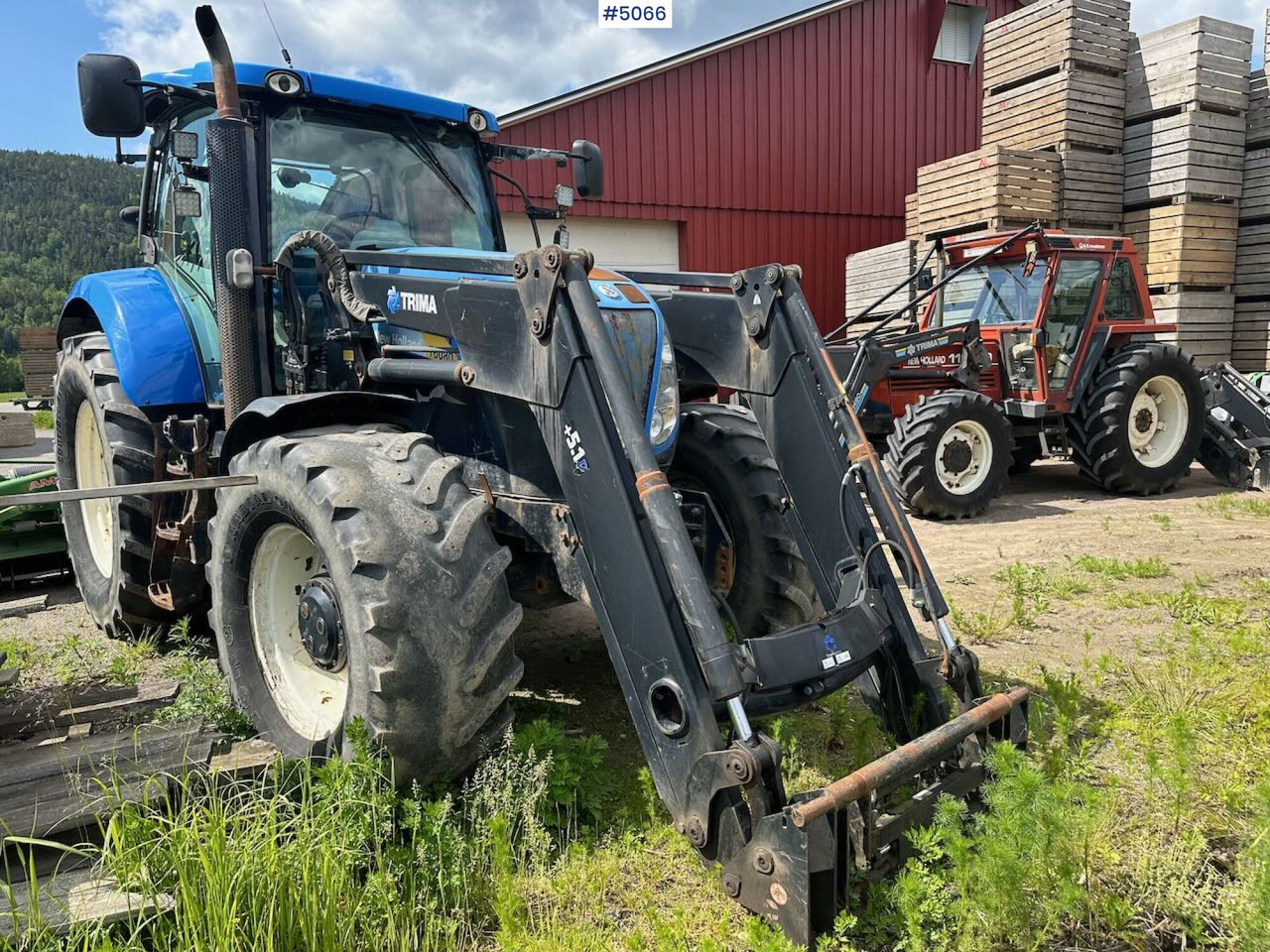 2011 New Holland T6080 w/ trima +5.1p - Máy cày: hình 5 2011 New Holland T6080 w/ trima +5.1p - Máy cày: hình 5