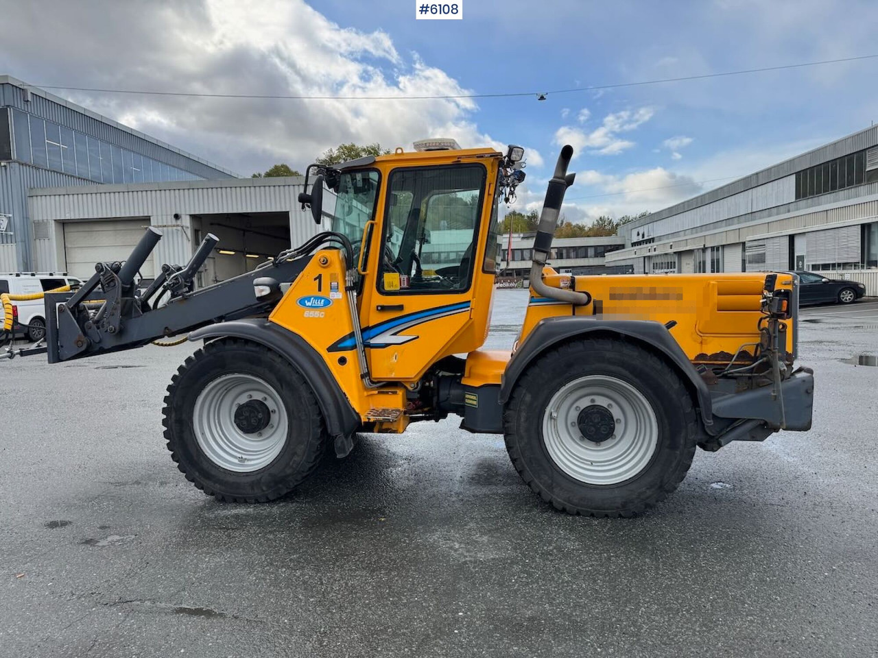 2011 Wille 655C w/ flushing unit, sweeping unit, 2 buckets and pallet fork - Máy xúc lật bánh lốp: hình 2 2011 Wille 655C w/ flushing unit, sweeping unit, 2 buckets and pallet fork - Máy xúc lật bánh lốp: hình 2