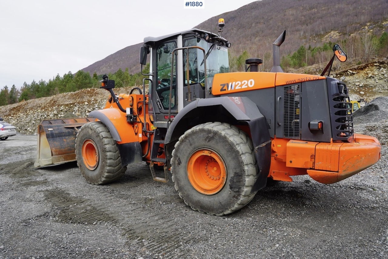 2012 Hitachi ZW220 - Máy xúc lật bánh lốp: hình 4 2012 Hitachi ZW220 - Máy xúc lật bánh lốp: hình 4