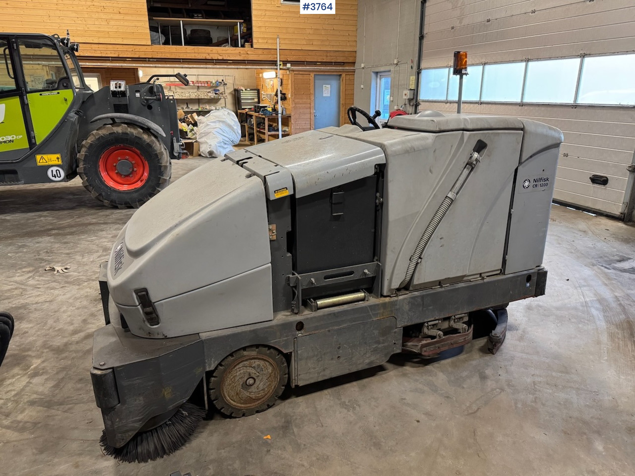 2012 Nilfisk CR 1200 broom and sweeper - Xe quét rác công nghiệp: hình 1 2012 Nilfisk CR 1200 broom and sweeper - Xe quét rác công nghiệp: hình 1