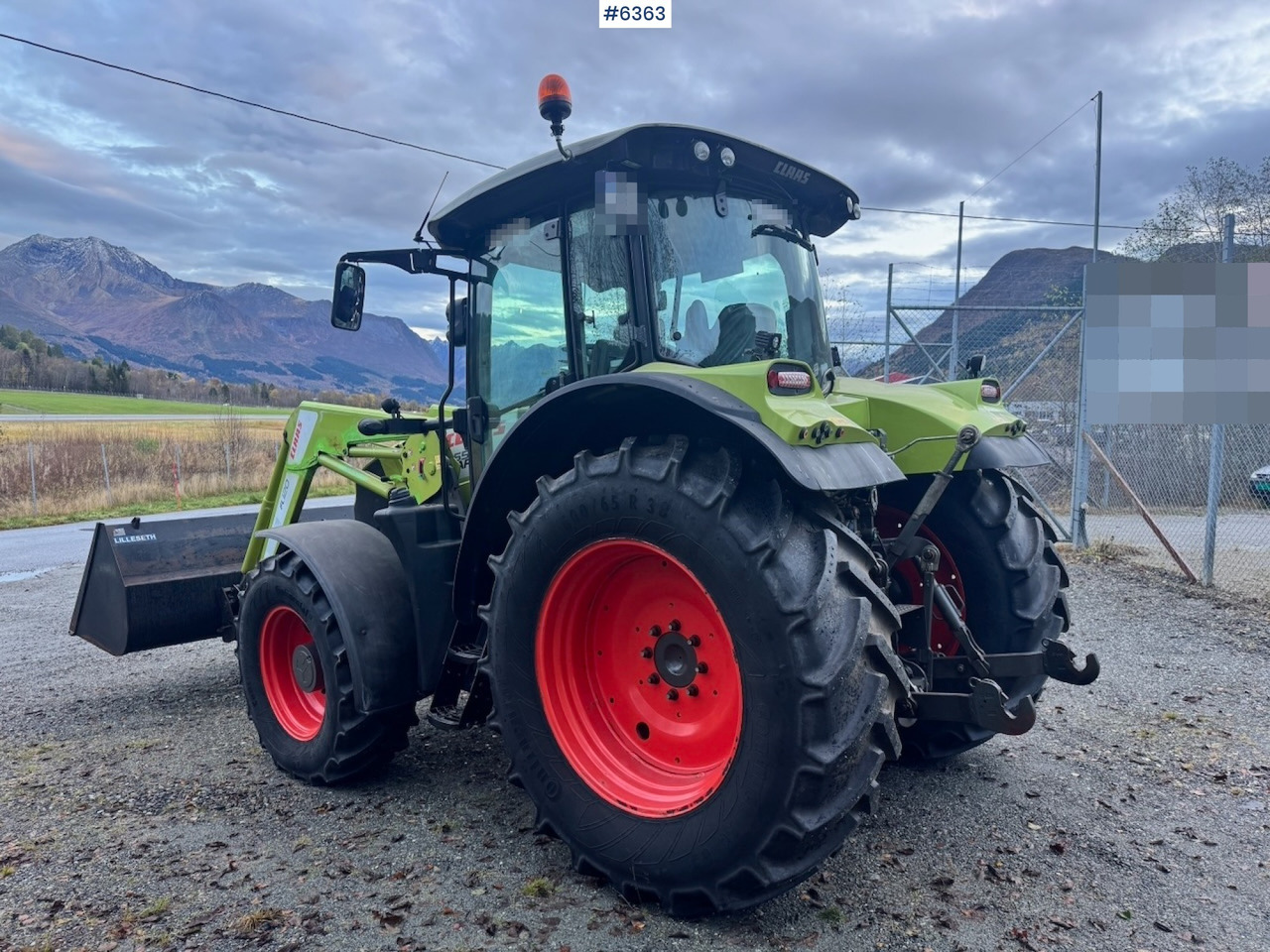 2013 Claas Arion 550 w/ Front loader, Bucket, forks and rear cutters. 1110 hours! - Máy cày: hình 5 2013 Claas Arion 550 w/ Front loader, Bucket, forks and rear cutters. 1110 hours! - Máy cày: hình 5