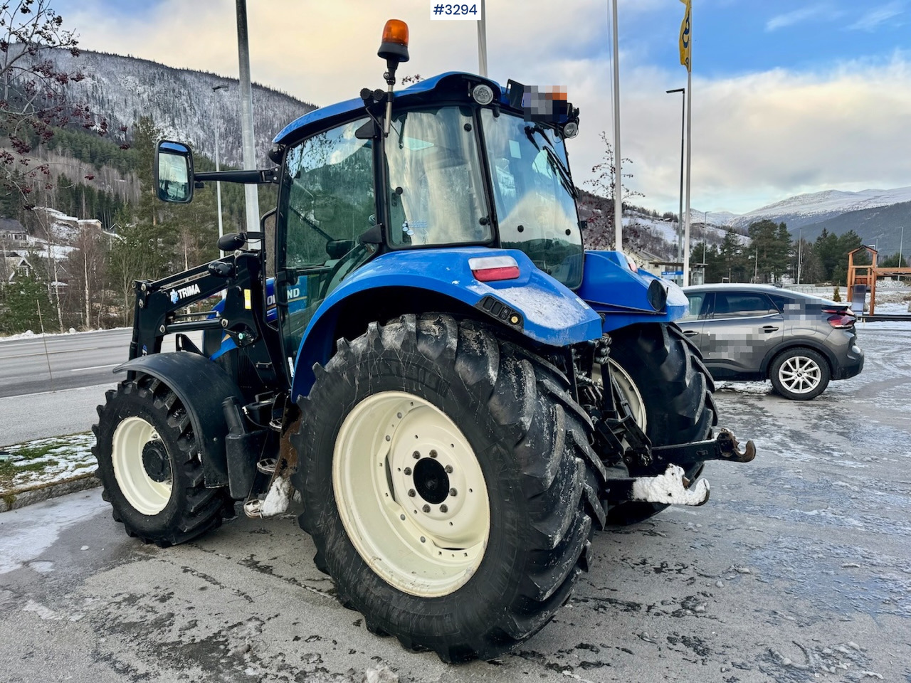 2013 New Holland T5.95 with Trima +2.1P Front Loader. New Engine! - Máy cày: hình 5 2013 New Holland T5.95 with Trima +2.1P Front Loader. New Engine! - Máy cày: hình 5