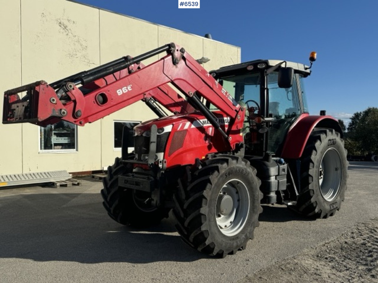 2014 Massey Ferguson MF7616 with loader and 3rd function! - Máy cày: hình 1 2014 Massey Ferguson MF7616 with loader and 3rd function! - Máy cày: hình 1