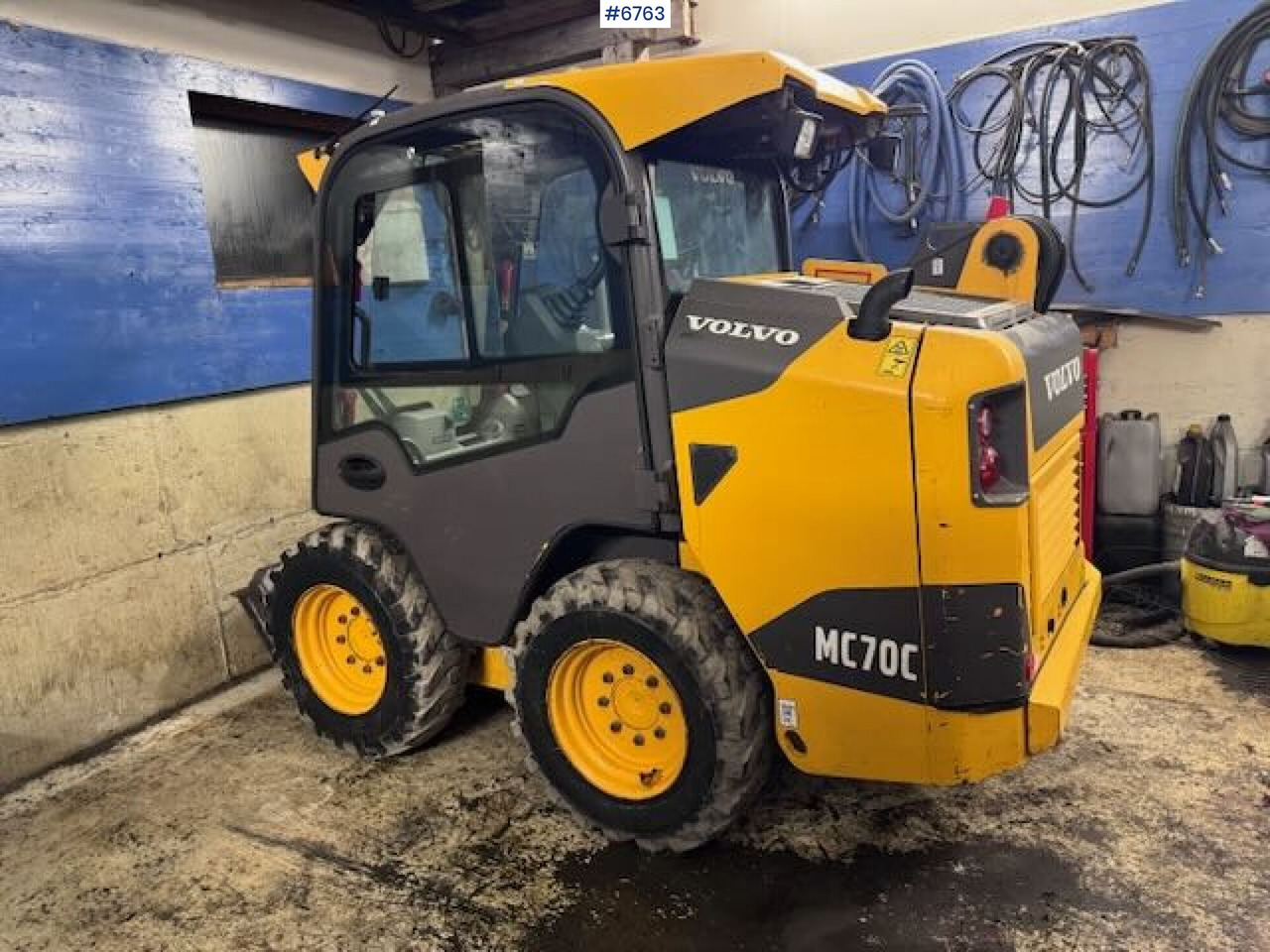 2014 Volvo MC70C T4 compact loader with bucket and pallet forks. Certified. - Máy xúc lật mini gấp khúc: hình 4 2014 Volvo MC70C T4 compact loader with bucket and pallet forks. Certified. - Máy xúc lật mini gấp khúc: hình 4