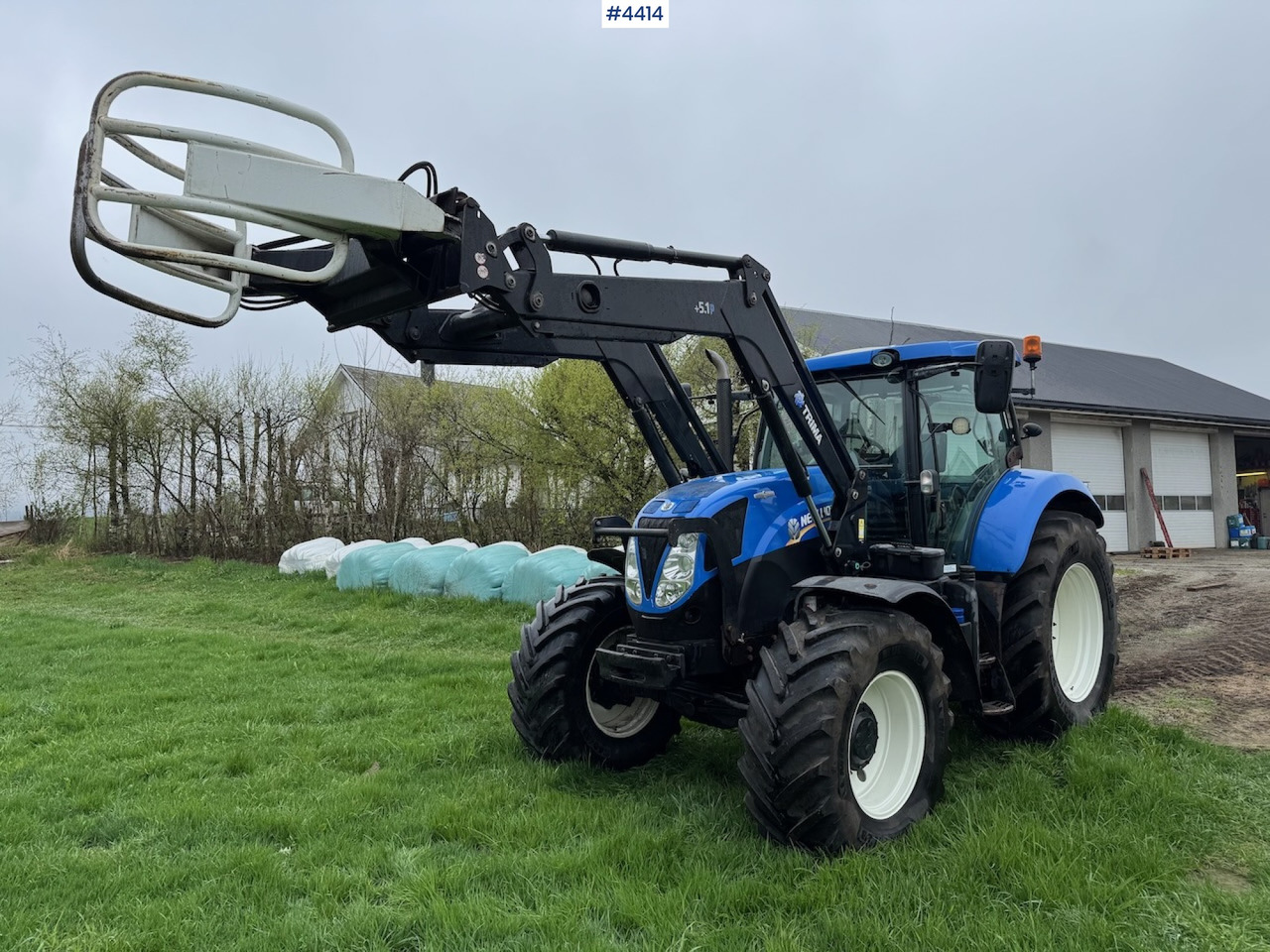 2015 New Holland T7.185 Auto Command w/Front Loader - Máy cày: hình 1 2015 New Holland T7.185 Auto Command w/Front Loader - Máy cày: hình 1