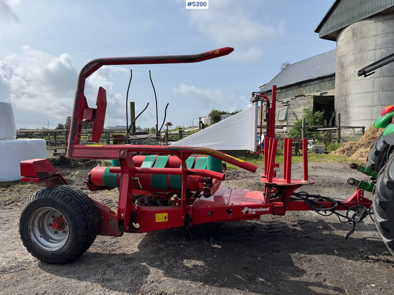 2016 Kverneland 7740 J round bale wrapper - Trang thiết bị dàn trải: hình 3 2016 Kverneland 7740 J round bale wrapper - Trang thiết bị dàn trải: hình 3