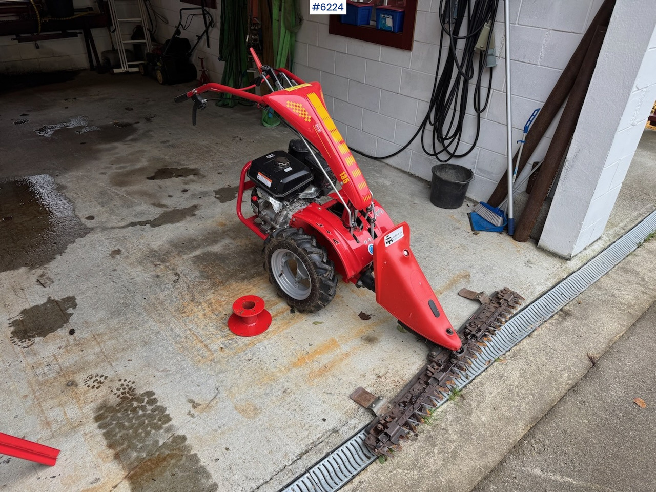 2017 MAB 135 Two-wheel mower - Trang thiết bị dàn trải: hình 3 2017 MAB 135 Two-wheel mower - Trang thiết bị dàn trải: hình 3