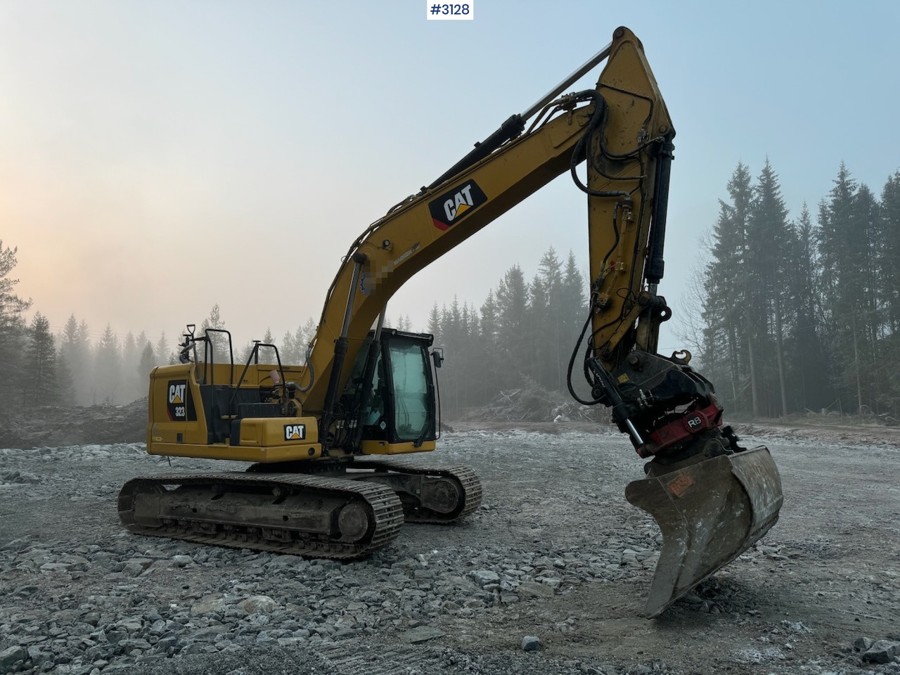 Máy xúc 2018 Cat 323-07 with rototilt, grading bucket, and digging bucket: hình 5