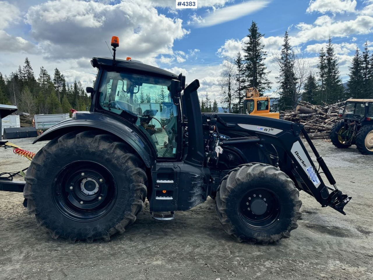 2021 Valtra T234 Versu w/ Quicke Q7 Front Loader - Máy cày: hình 3 2021 Valtra T234 Versu w/ Quicke Q7 Front Loader - Máy cày: hình 3