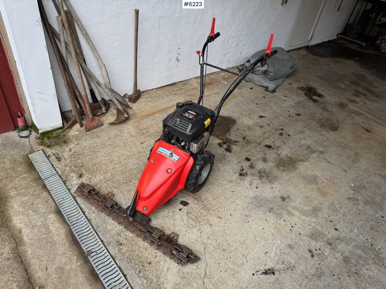 Garden Fox two-wheel mower - Trang thiết bị dàn trải: hình 1 Garden Fox two-wheel mower - Trang thiết bị dàn trải: hình 1