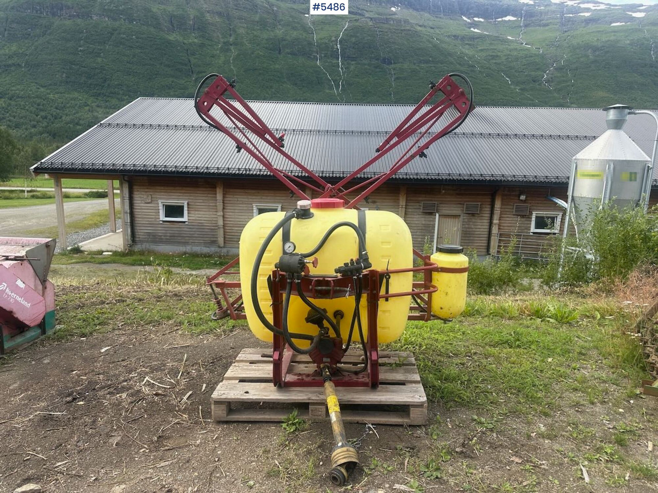 HARDI Field sprayer 8 meters. - Máy xịt: hình 2 HARDI Field sprayer 8 meters. - Máy xịt: hình 2