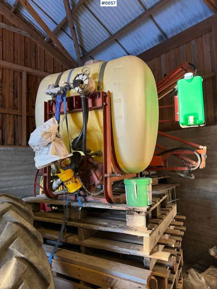 Hardi field sprayer, 8 meters - Máy xịt: hình 5 Hardi field sprayer, 8 meters - Máy xịt: hình 5