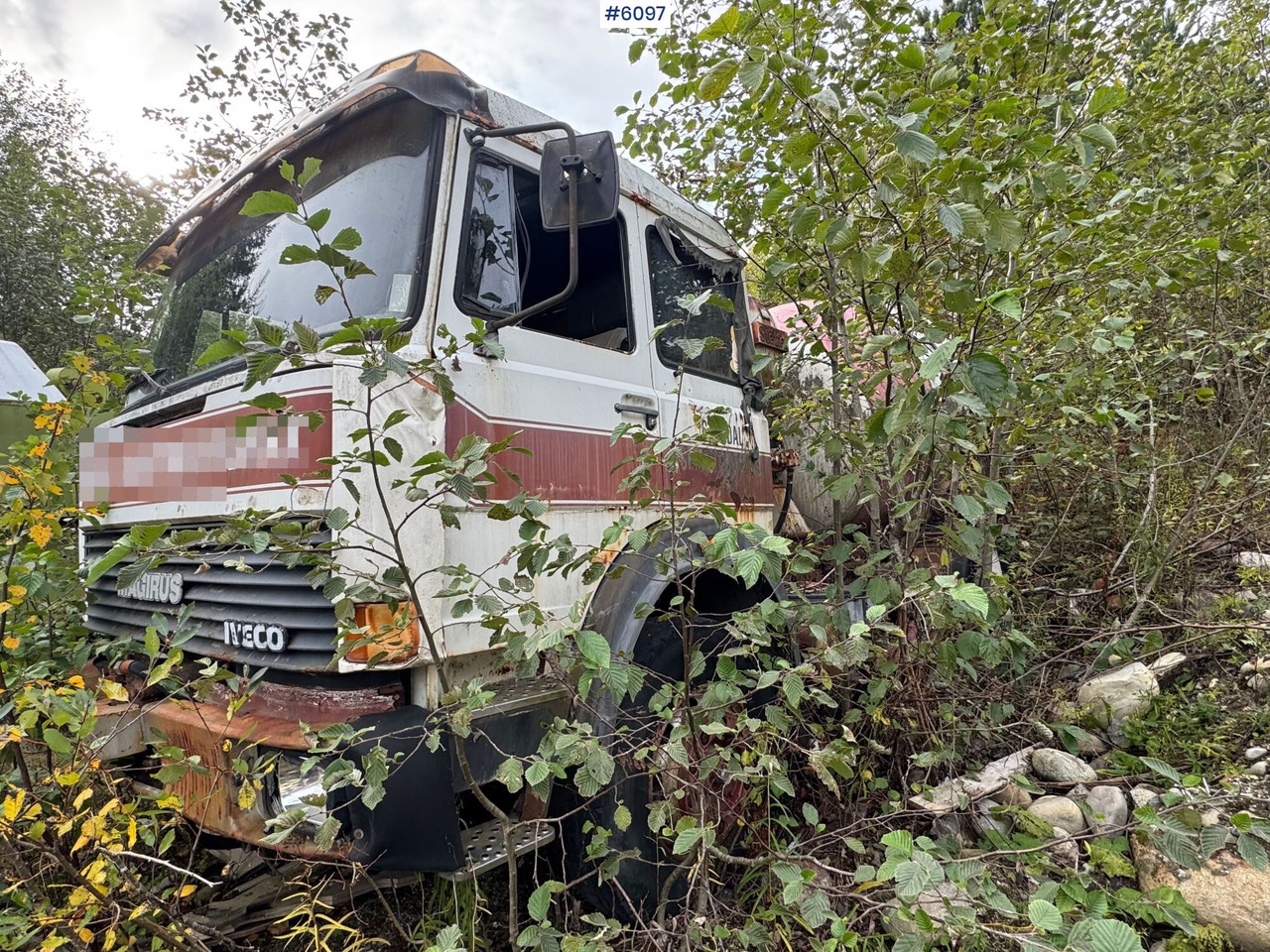 Iveco 256 M 19 FL (Magirus-Deutz) concrete truck. Partially a repair project. - Xe trộn bê tông: hình 2 Iveco 256 M 19 FL (Magirus-Deutz) concrete truck. Partially a repair project. - Xe trộn bê tông: hình 2