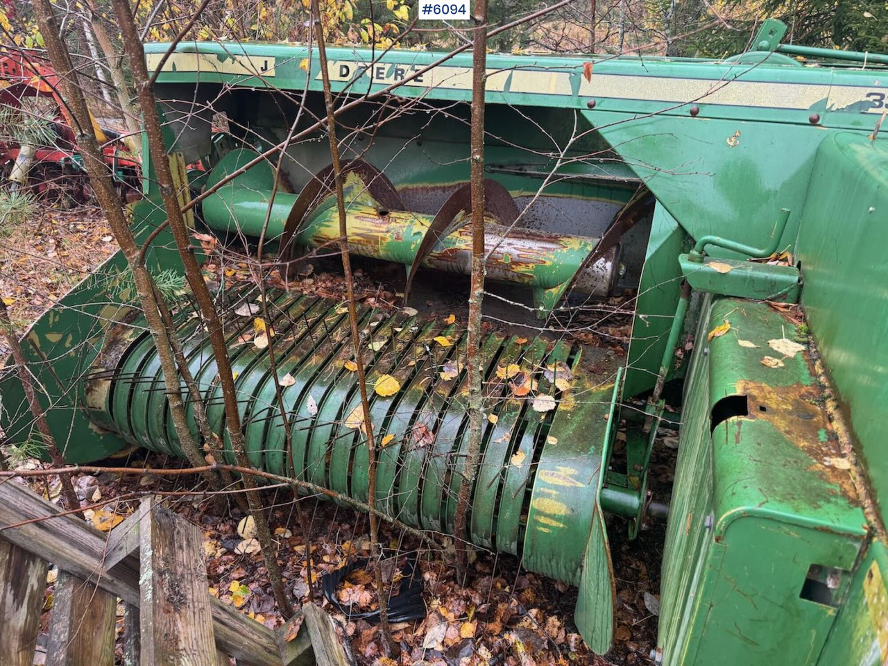 John Deere 332 - Trang thiết bị dàn trải: hình 5 John Deere 332 - Trang thiết bị dàn trải: hình 5