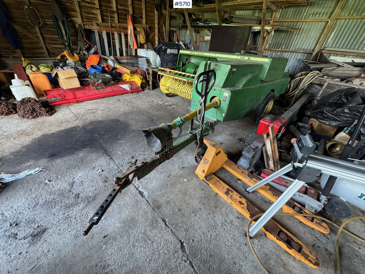 John Deere 336 Square baler. - Trang thiết bị dàn trải: hình 3 John Deere 336 Square baler. - Trang thiết bị dàn trải: hình 3