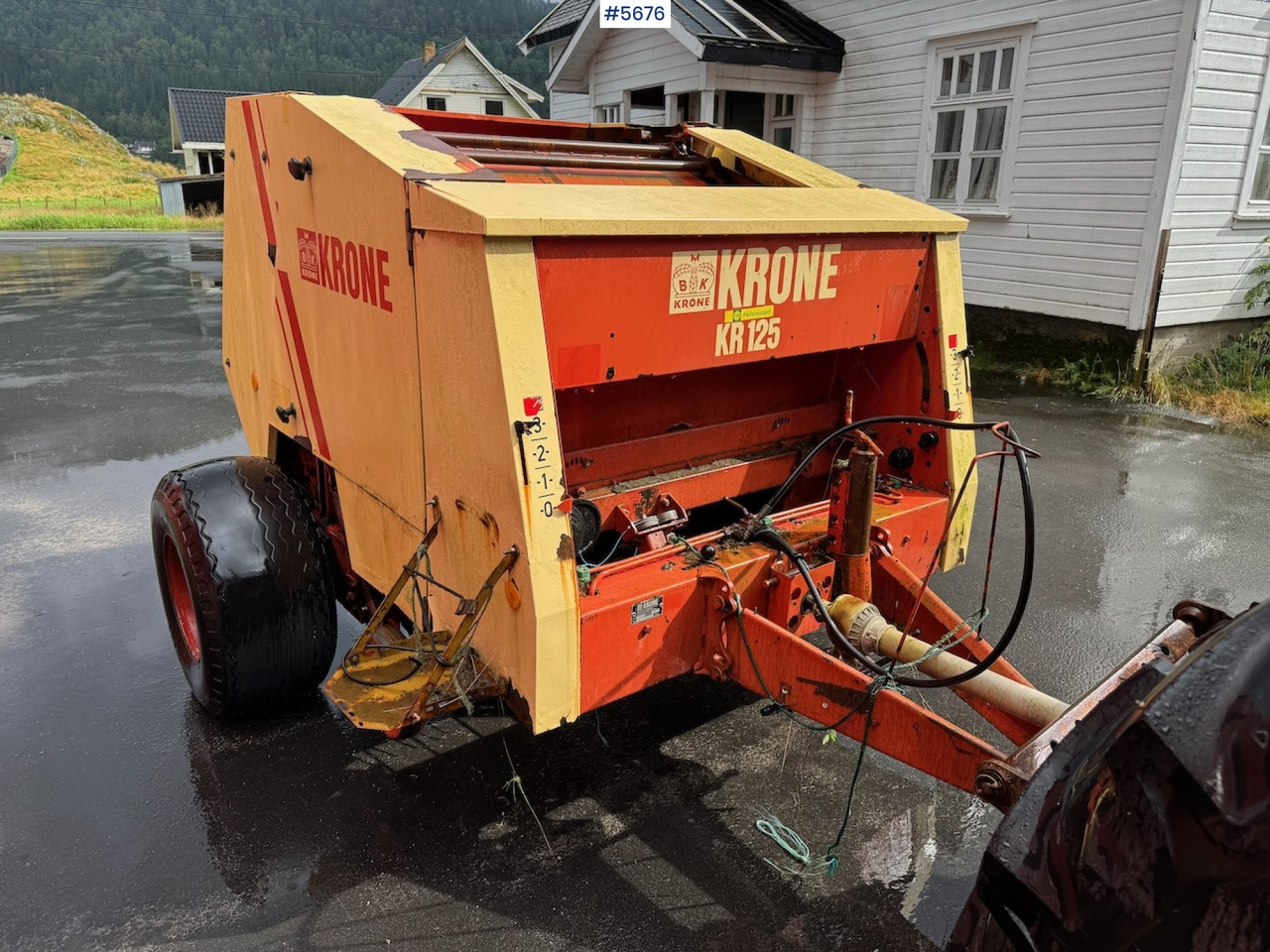 Krone KR 125 Round Baler - Trang thiết bị dàn trải: hình 1 Krone KR 125 Round Baler - Trang thiết bị dàn trải: hình 1