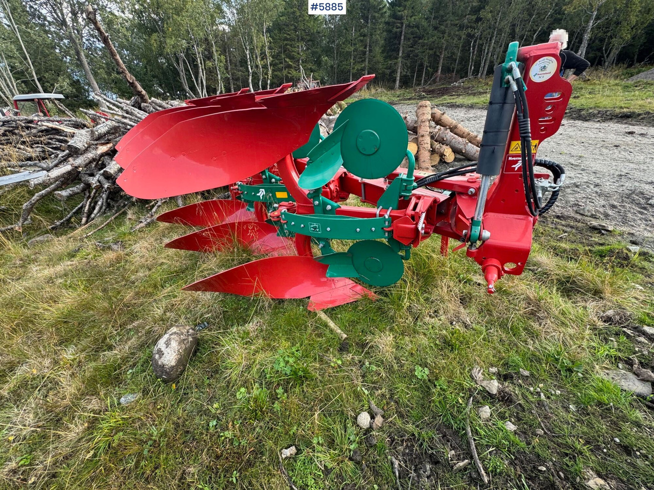 Kverneland 150S reversible plough, 3-furrow, year 2022. Never used – like new! - Thiết bị xới đất: hình 4 Kverneland 150S reversible plough, 3-furrow, year 2022. Never used – like new! - Thiết bị xới đất: hình 4