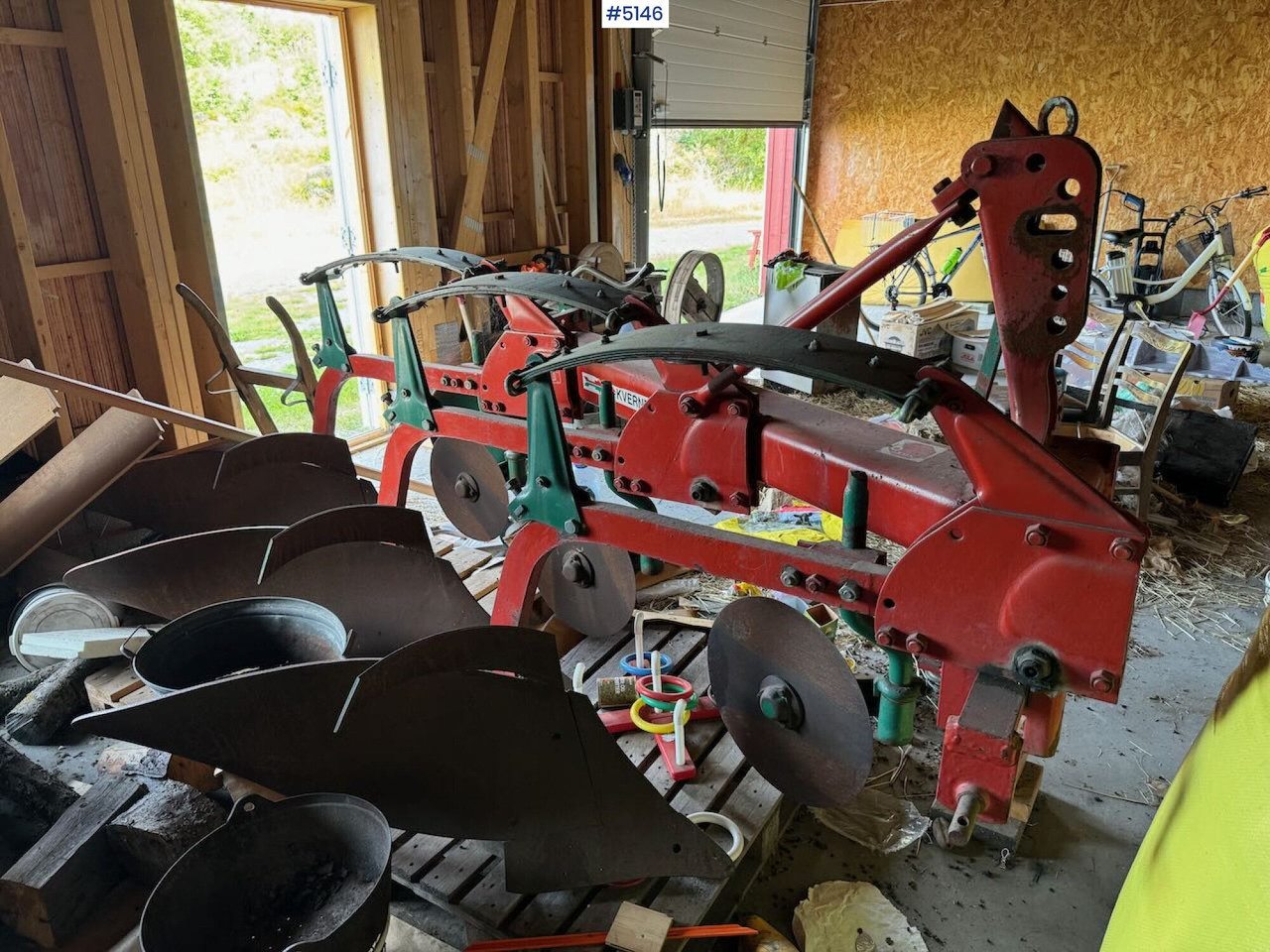Kverneland Model A 3-furrow plough - Thiết bị xới đất: hình 1 Kverneland Model A 3-furrow plough - Thiết bị xới đất: hình 1