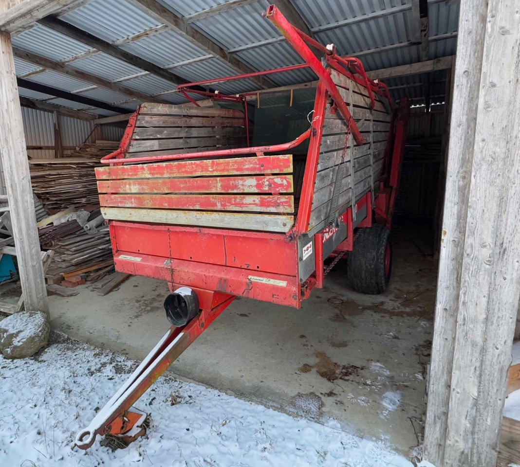 Kverneland UN7000 unloading trailer - Trang thiết bị dàn trải: hình 1 Kverneland UN7000 unloading trailer - Trang thiết bị dàn trải: hình 1